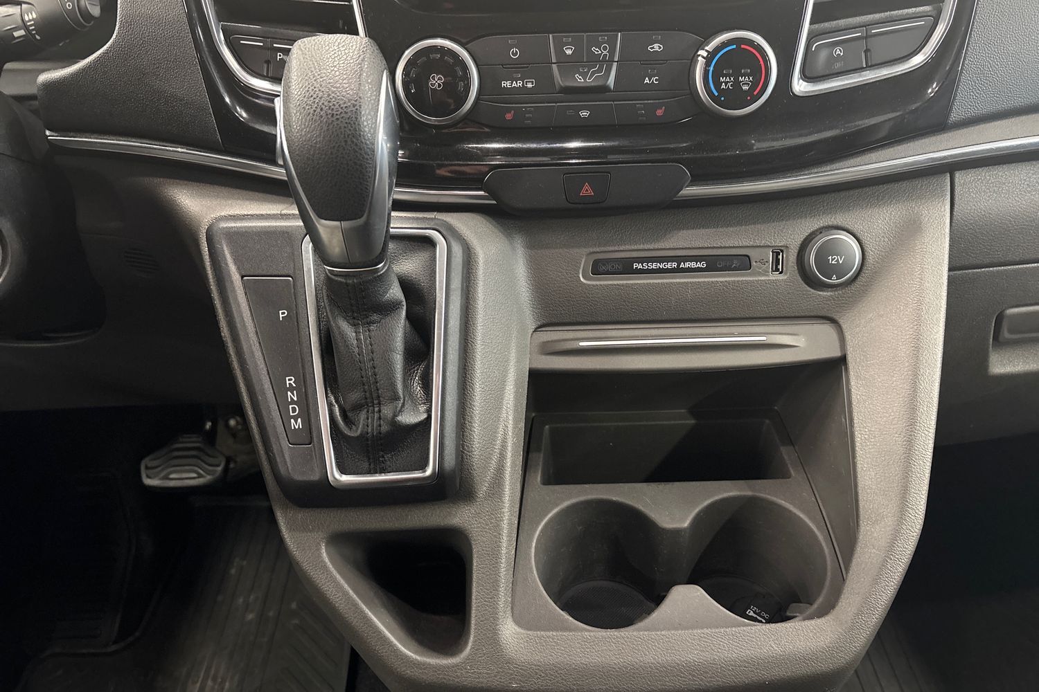 Ford Tourneo Custom vaihtoauto
