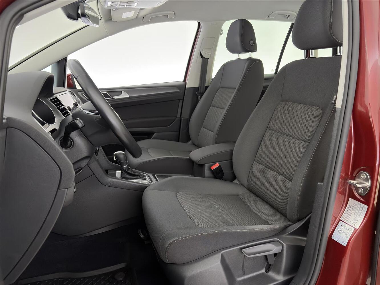 Volkswagen Golf Sportsvan vaihtoauto