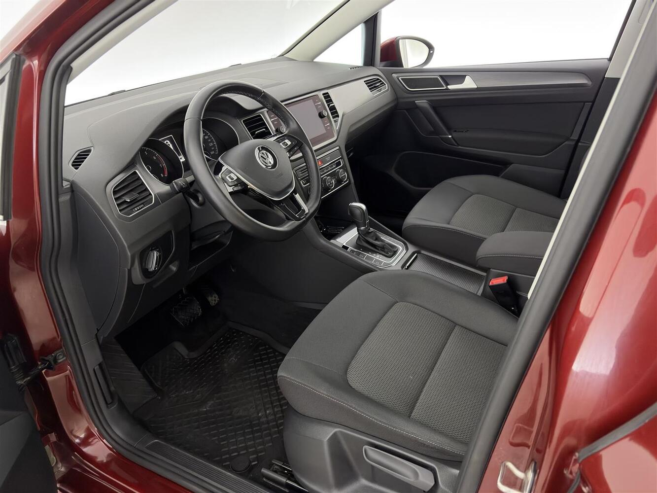 Volkswagen Golf Sportsvan vaihtoauto