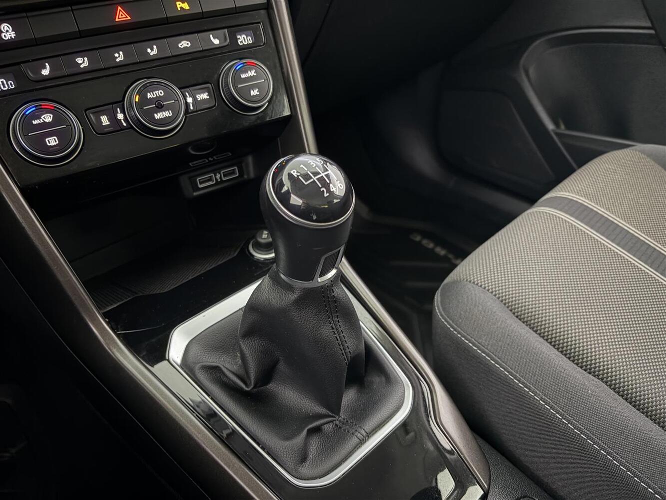 Volkswagen T-Roc vaihtoauto