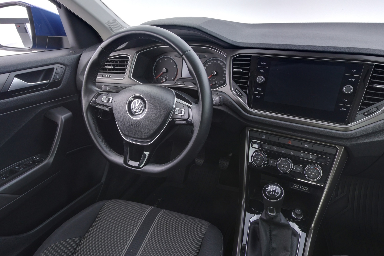 Volkswagen T-Roc vaihtoauto