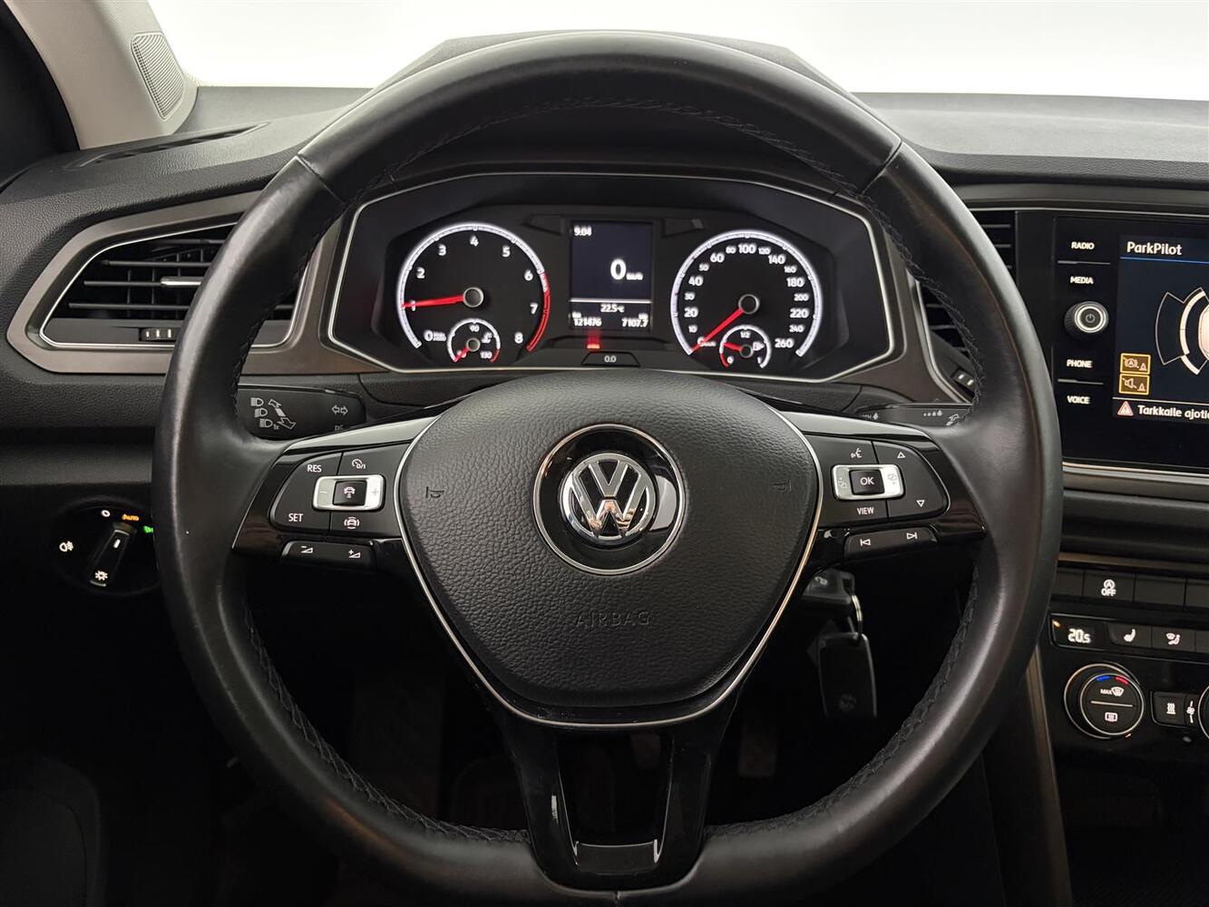 Volkswagen T-Roc vaihtoauto