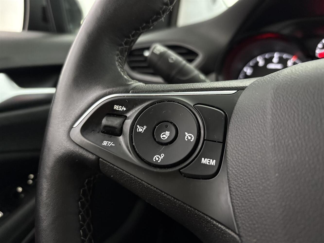 Opel Crossland X vaihtoauto