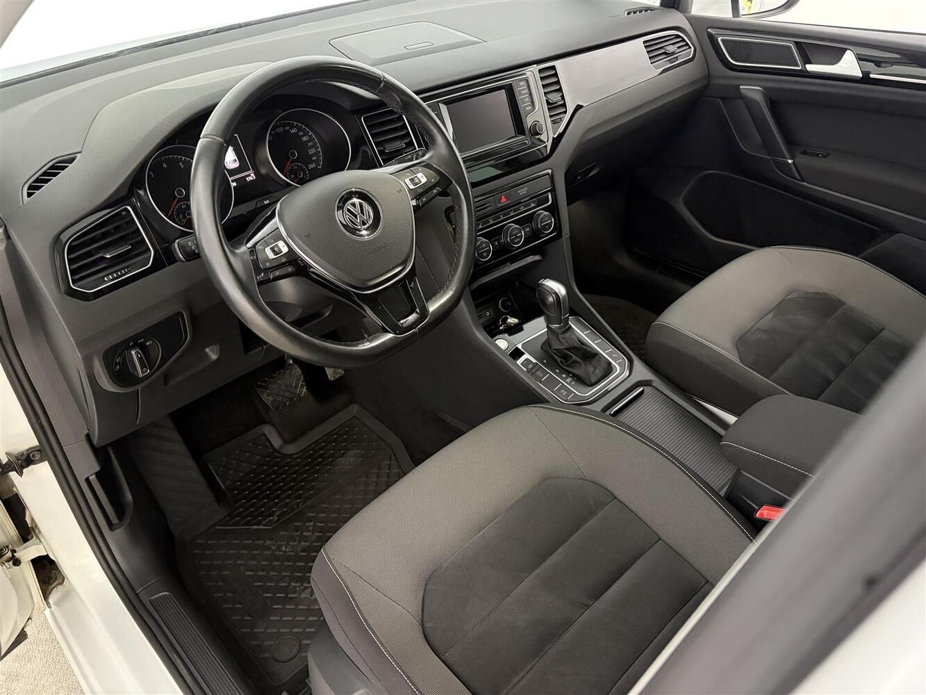 Volkswagen Golf Sportsvan vaihtoauto