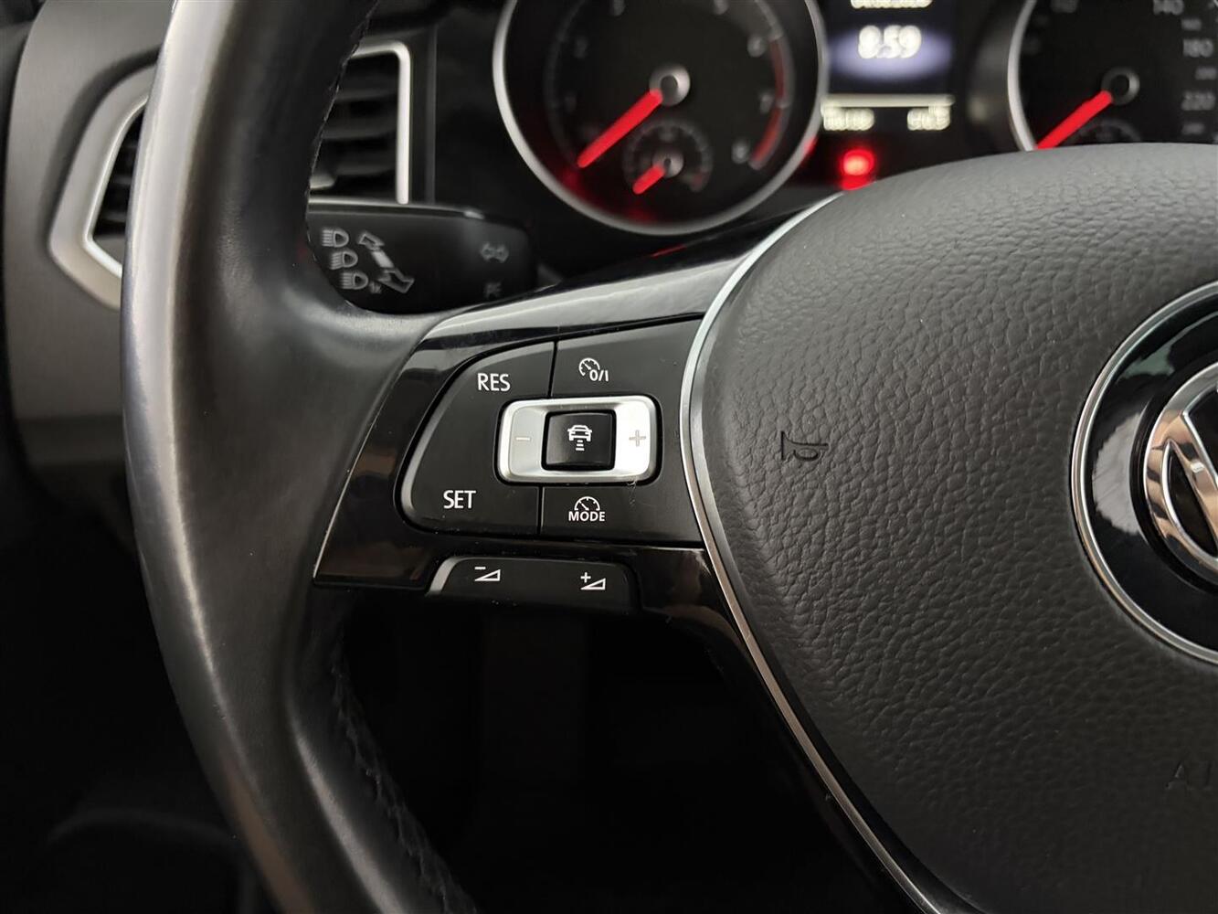 Volkswagen Golf Sportsvan vaihtoauto