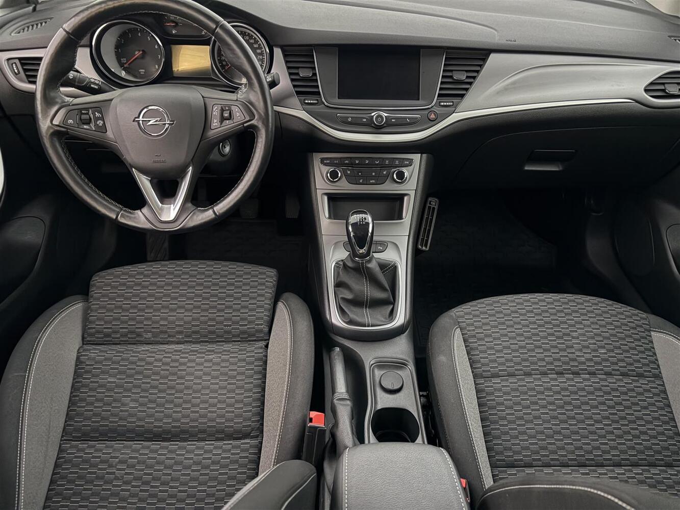 Opel Astra vaihtoauto