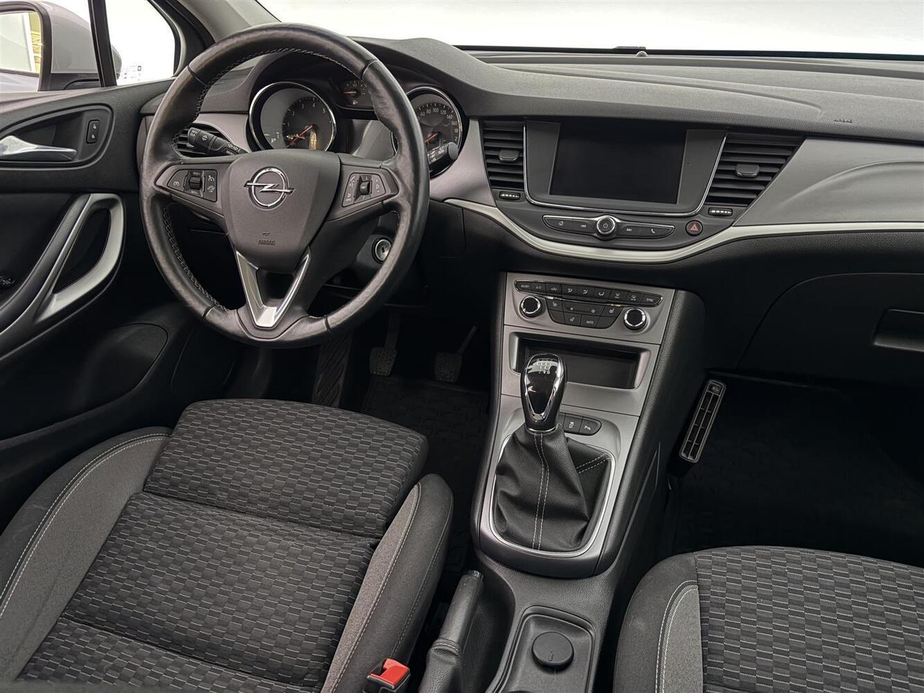 Opel Astra vaihtoauto