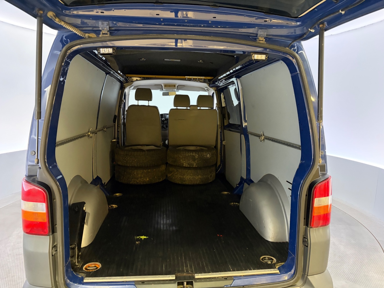 Volkswagen Transporter vaihtoauto