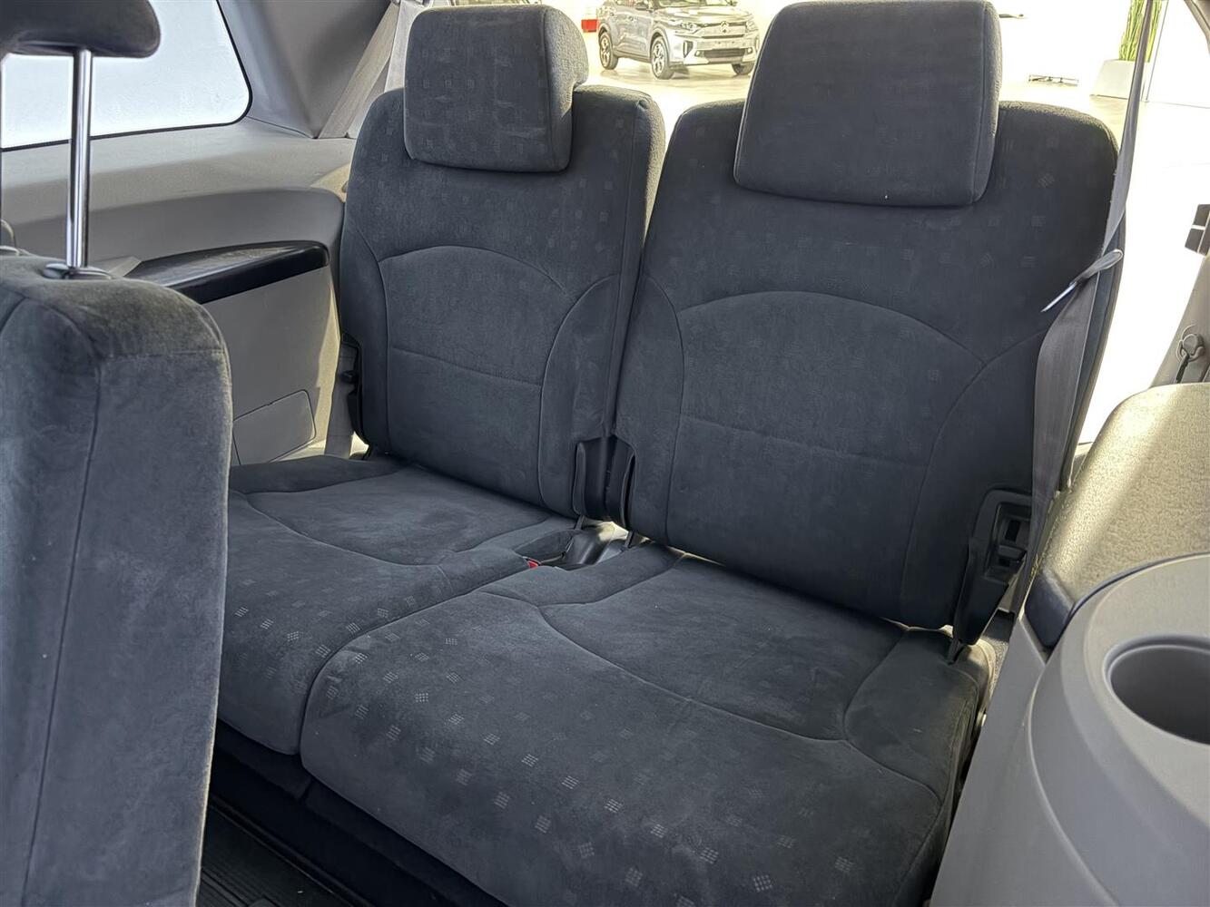 Mitsubishi Grandis vaihtoauto