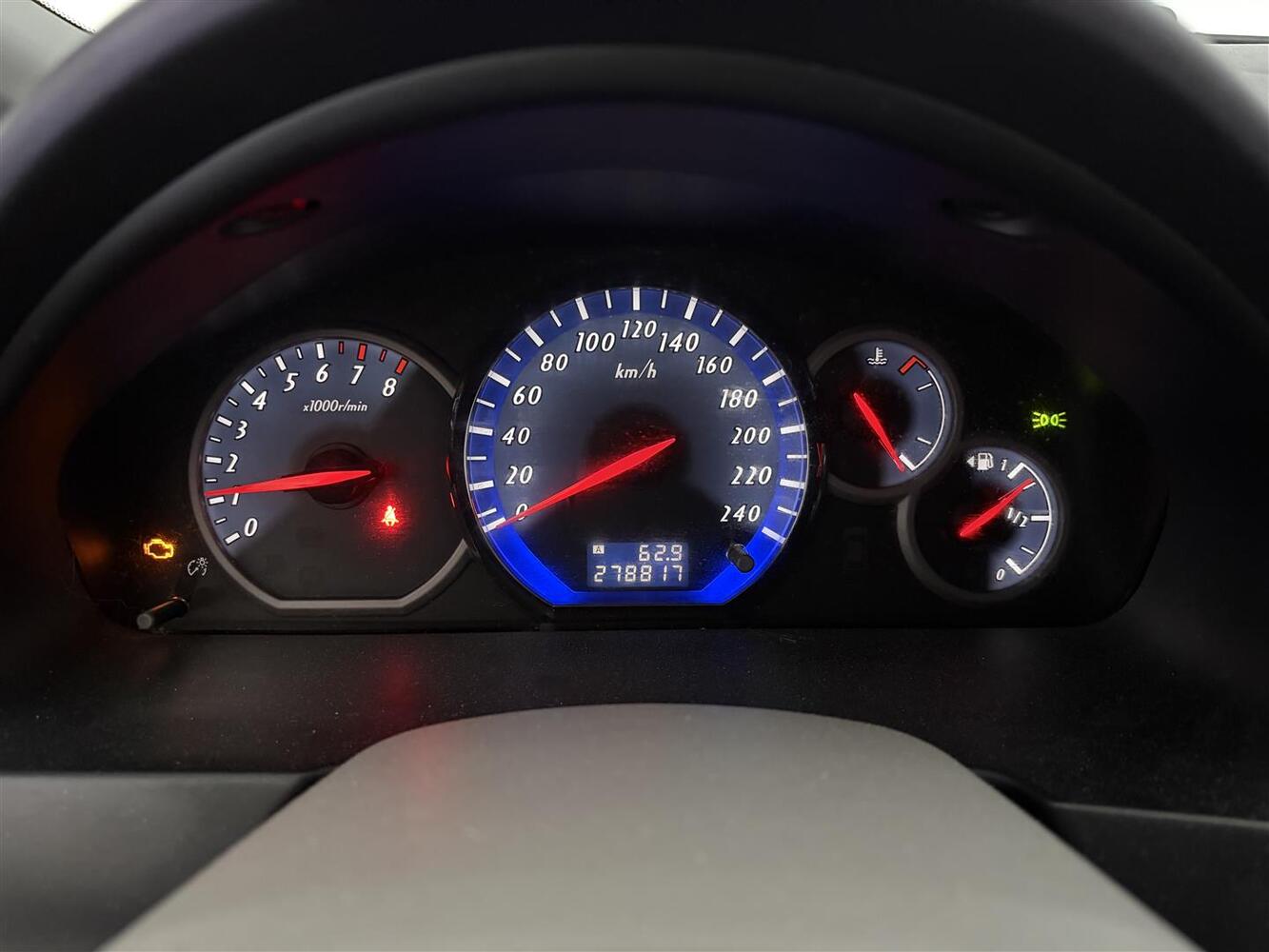 Mitsubishi Grandis vaihtoauto