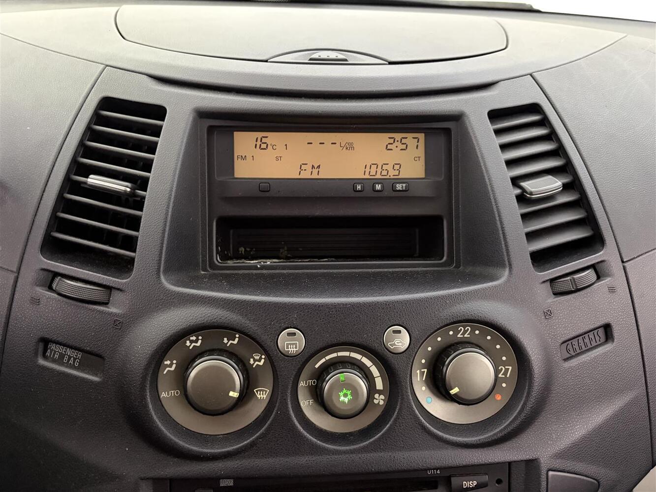 Mitsubishi Grandis vaihtoauto