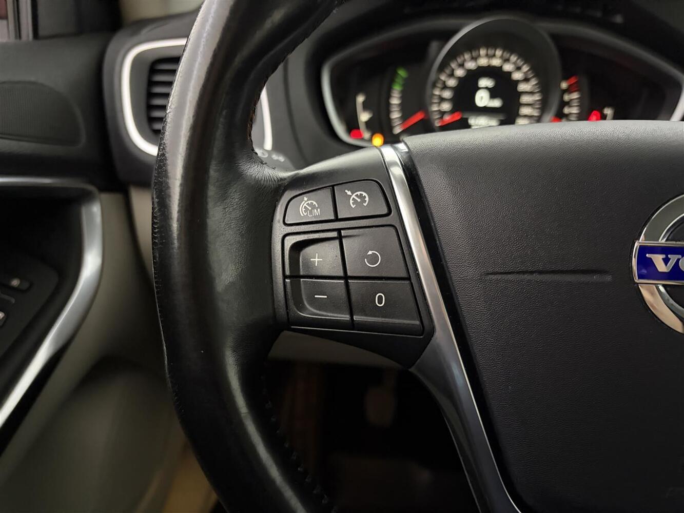 Volvo V40 vaihtoauto