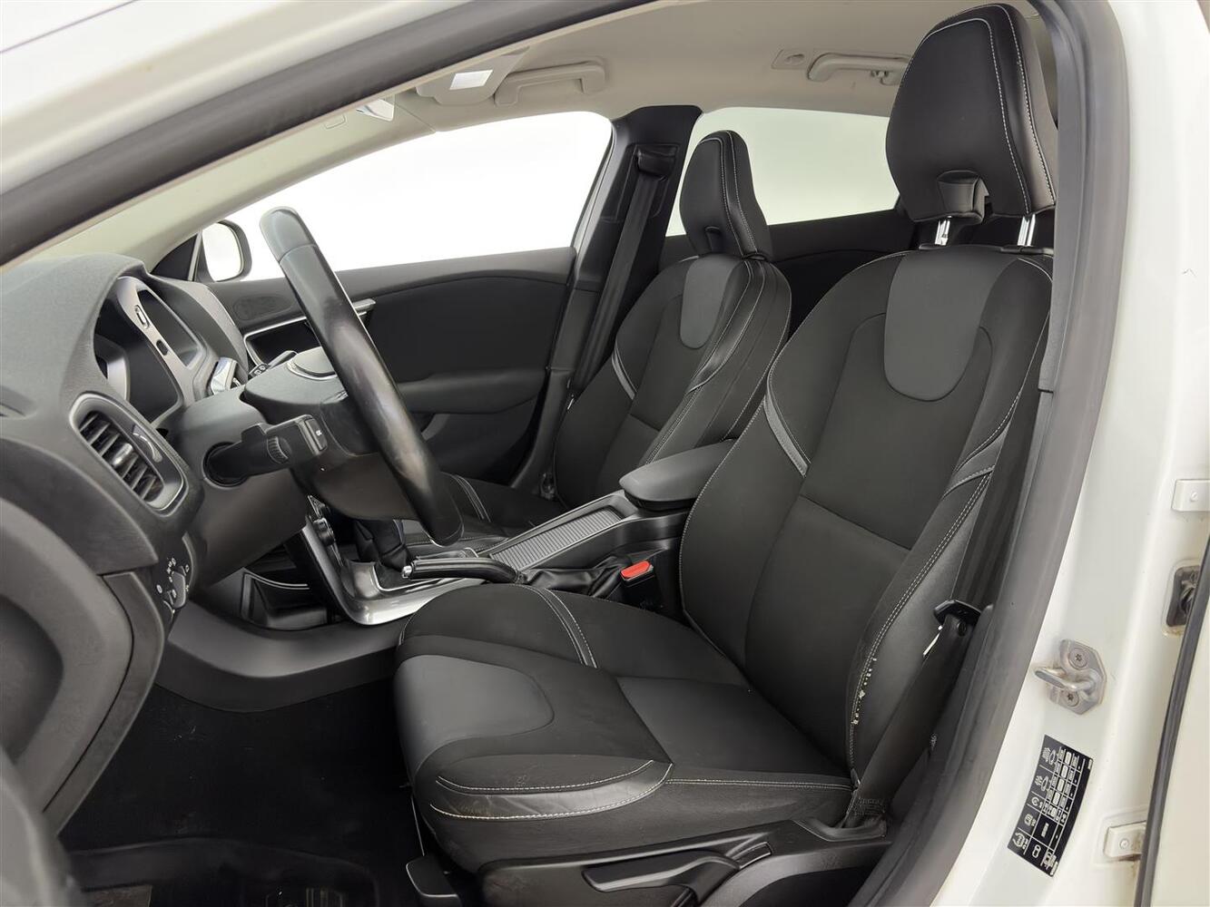 Volvo V40 vaihtoauto