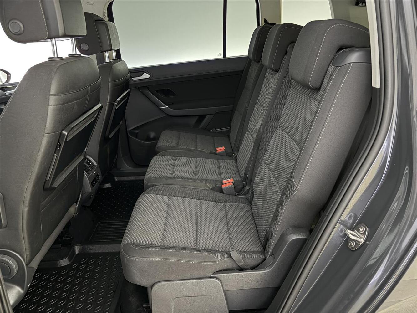 Volkswagen Touran vaihtoauto