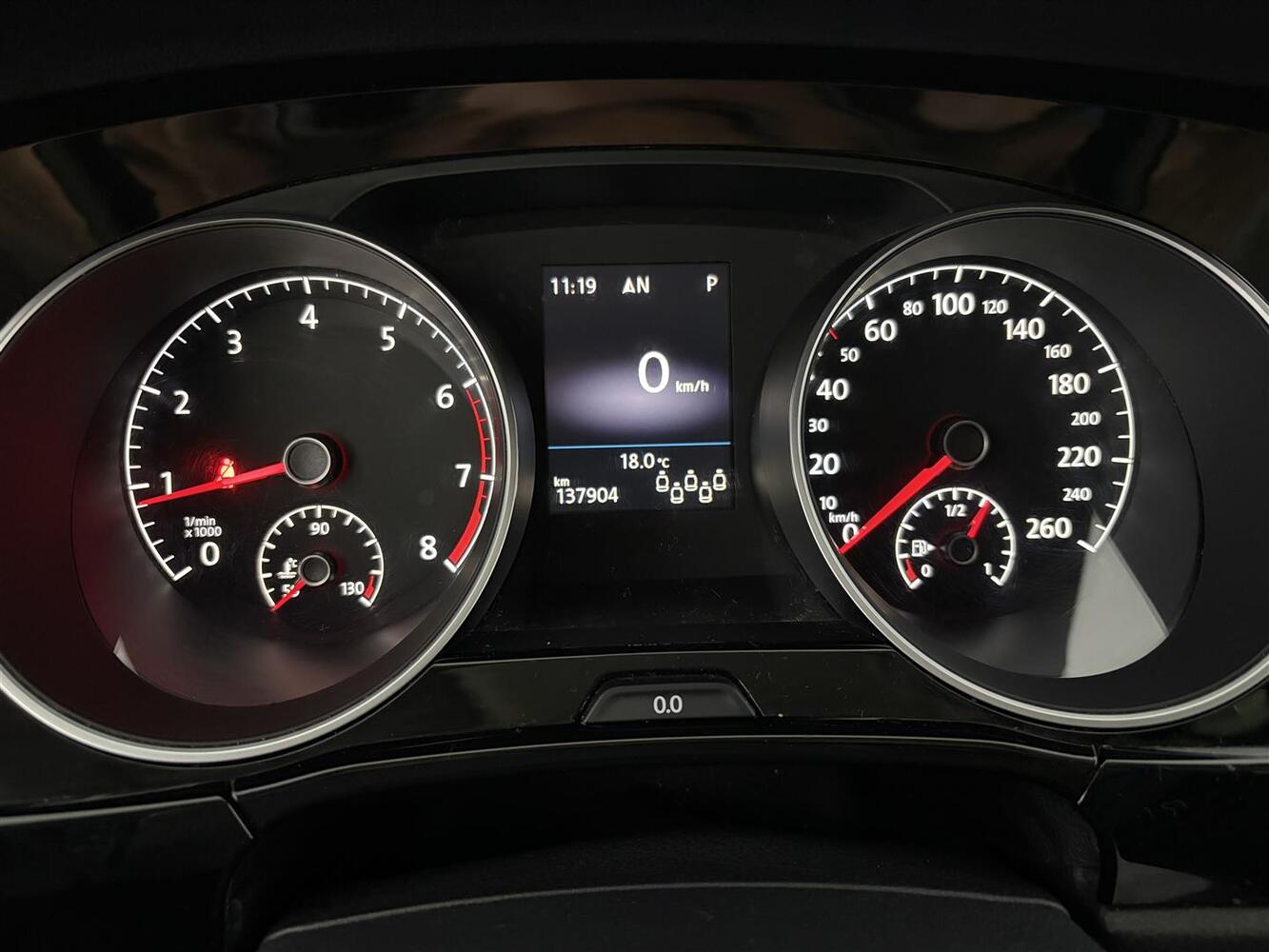 Volkswagen Touran vaihtoauto