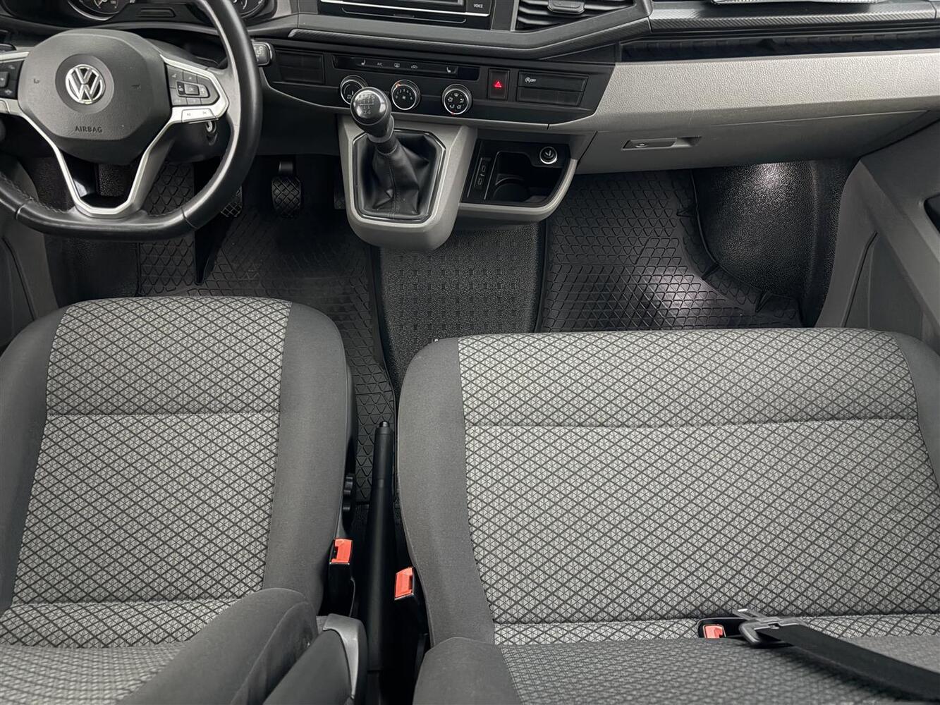 Volkswagen Caravelle vaihtoauto