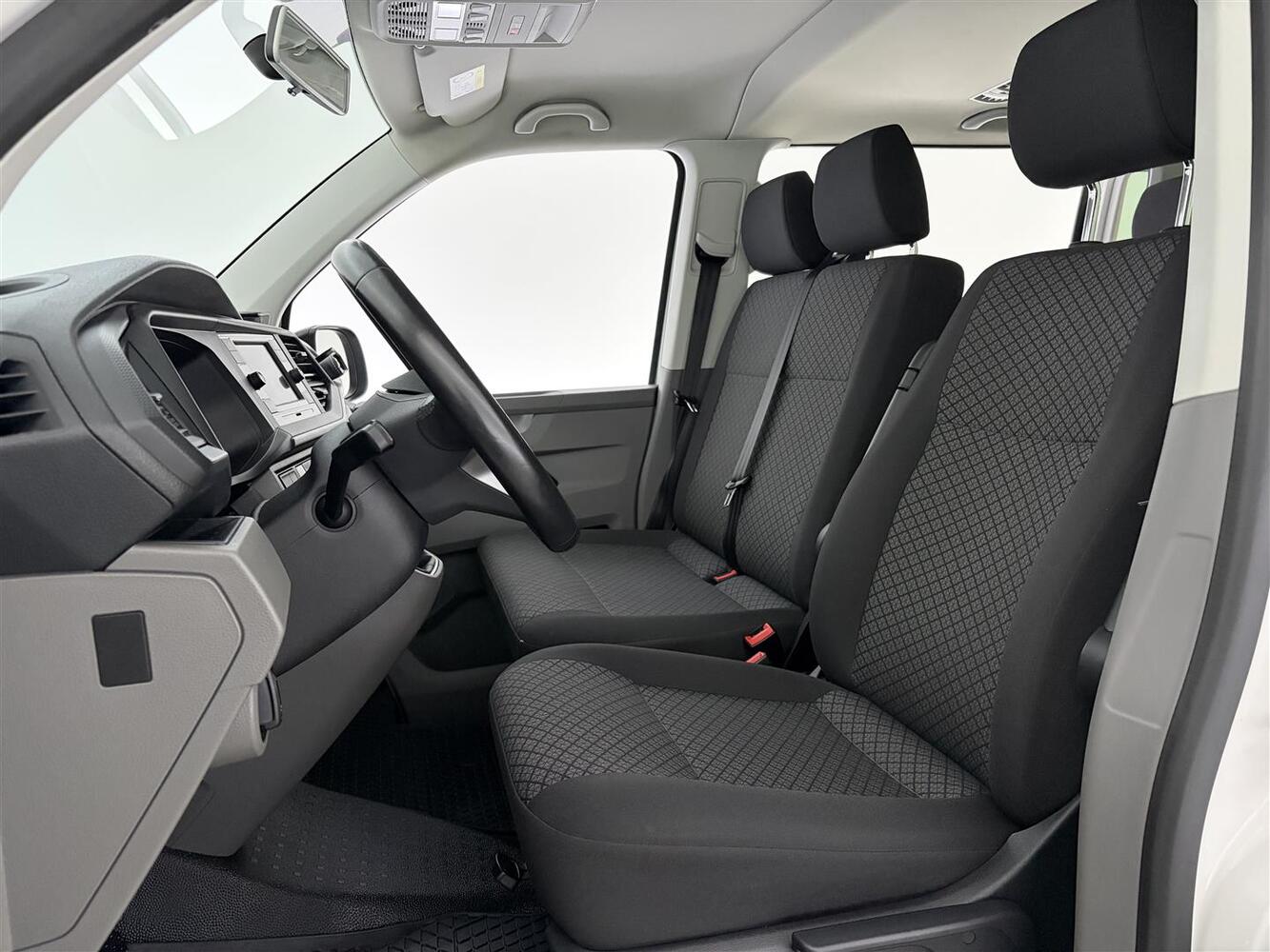 Volkswagen Caravelle vaihtoauto