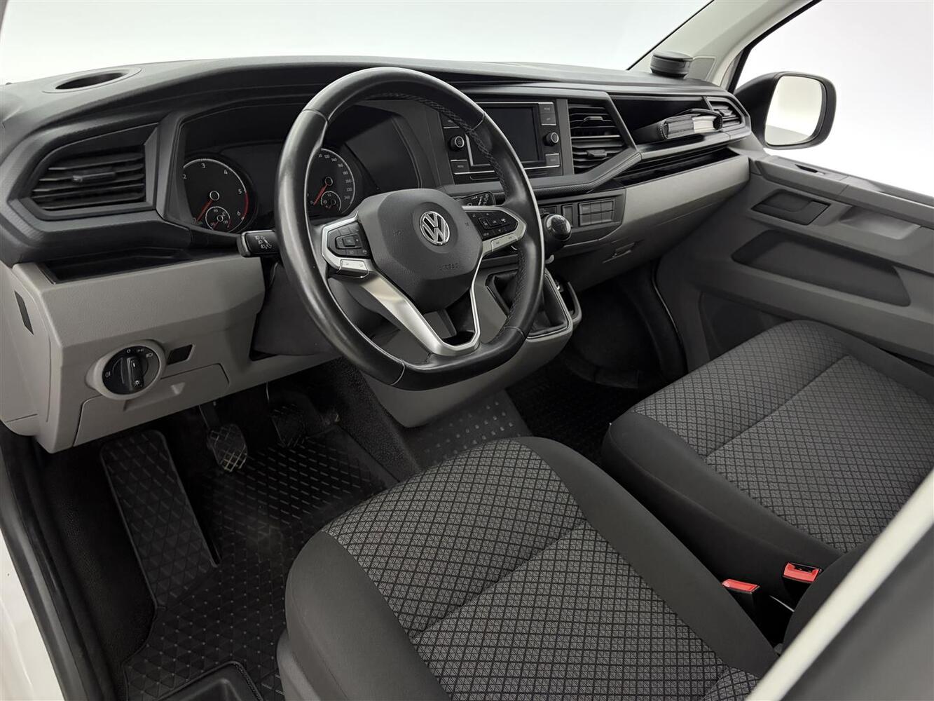 Volkswagen Caravelle vaihtoauto