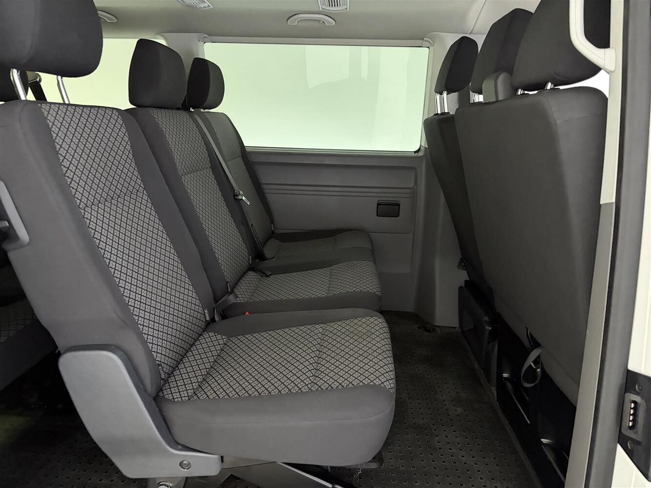 Volkswagen Caravelle vaihtoauto