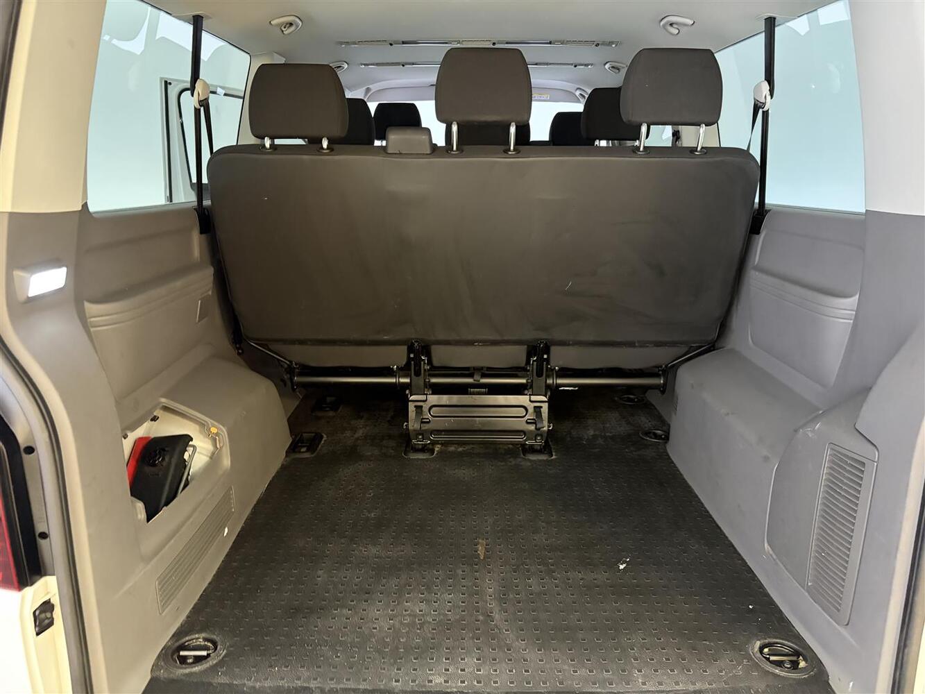 Volkswagen Caravelle vaihtoauto