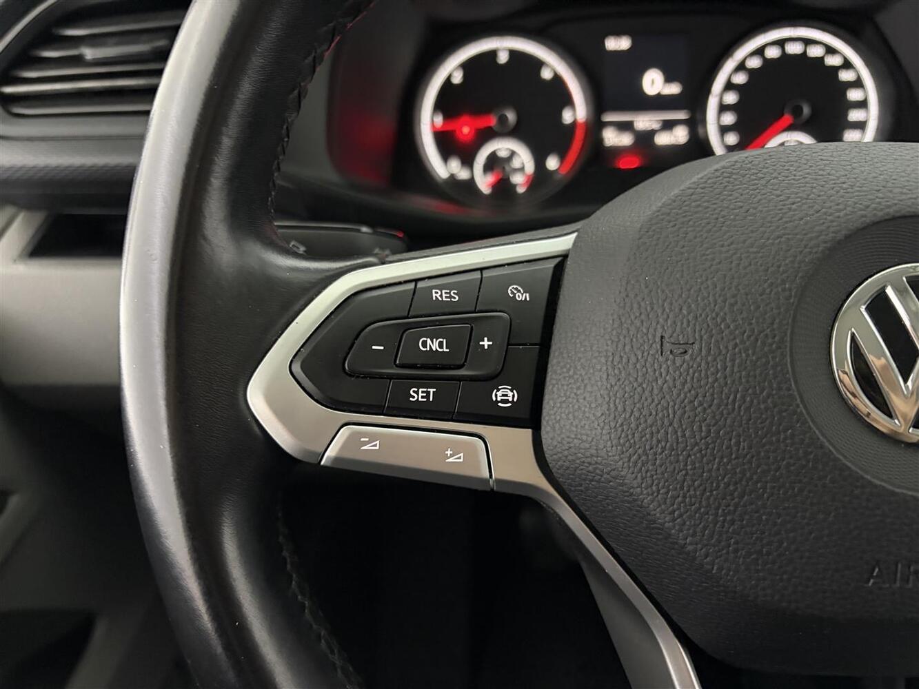 Volkswagen Caravelle vaihtoauto
