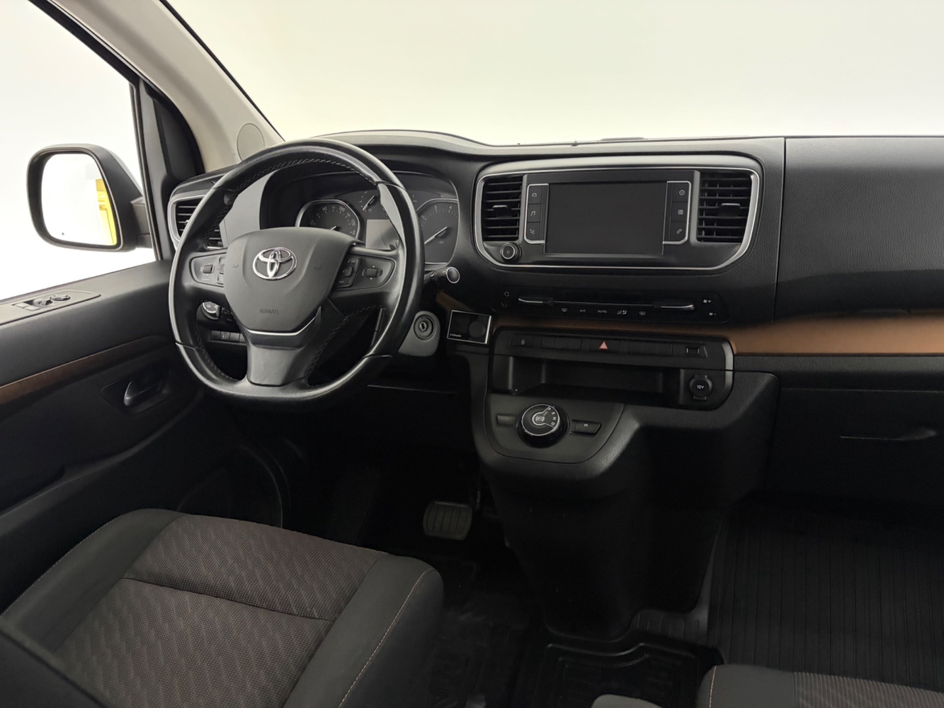 Toyota Proace Verso vaihtoauto