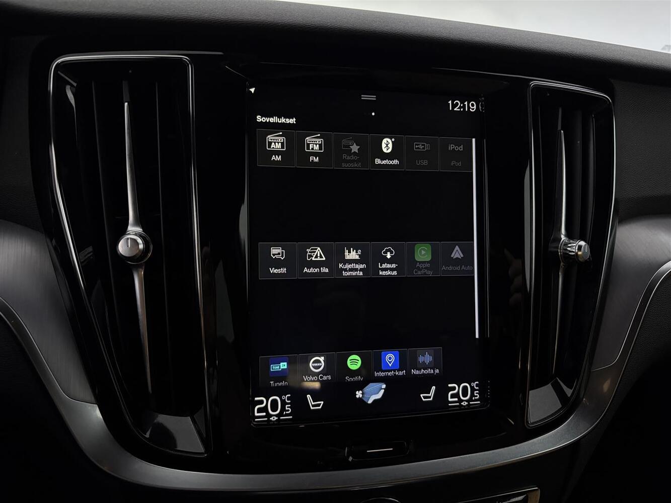 Volvo V60 vaihtoauto