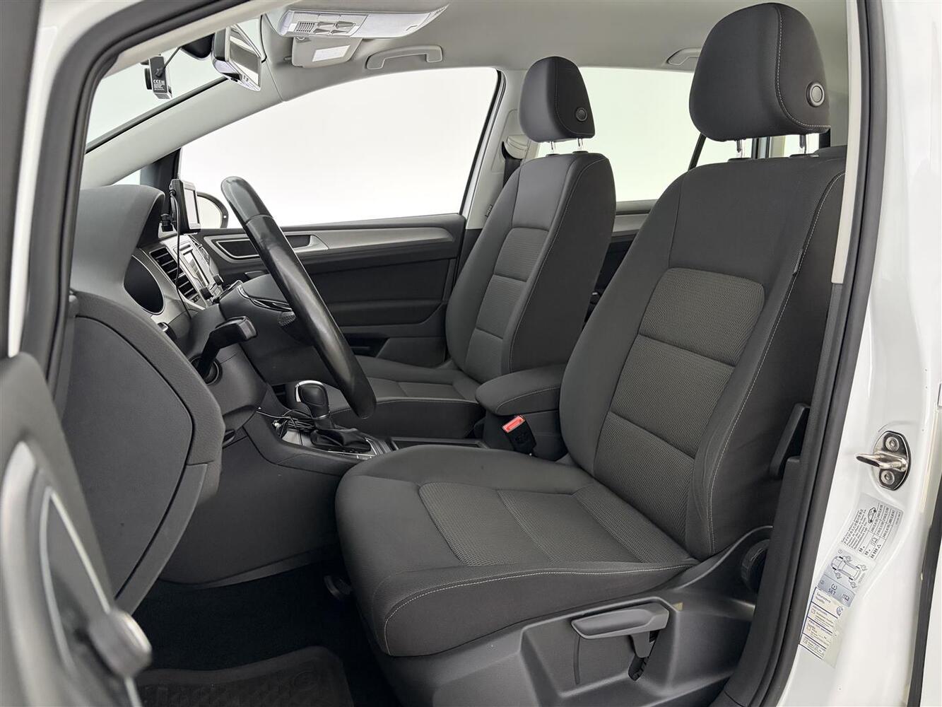 Volkswagen Golf Sportsvan vaihtoauto