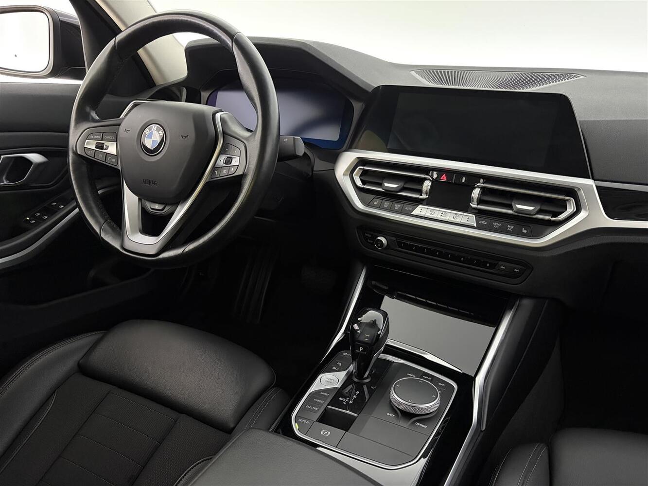 BMW 320 vaihtoauto