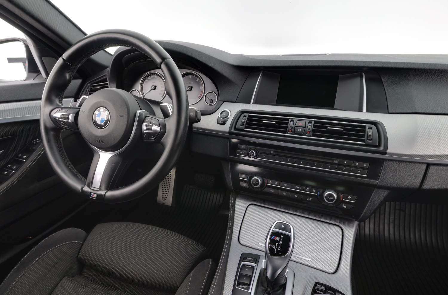 BMW M5 vaihtoauto