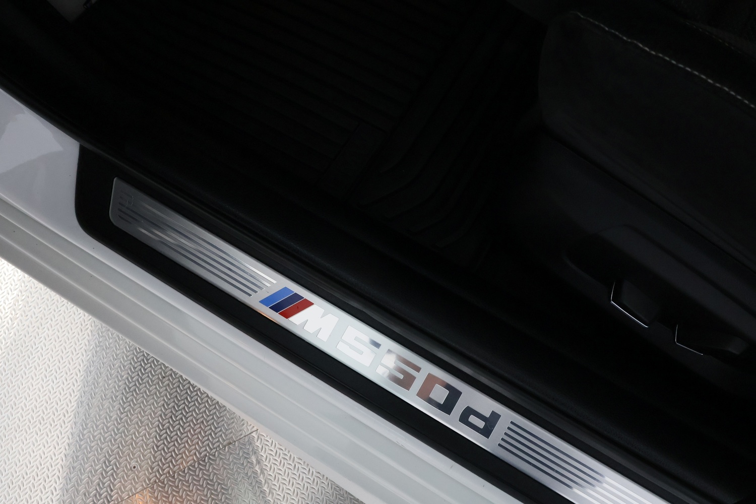 BMW M5 vaihtoauto