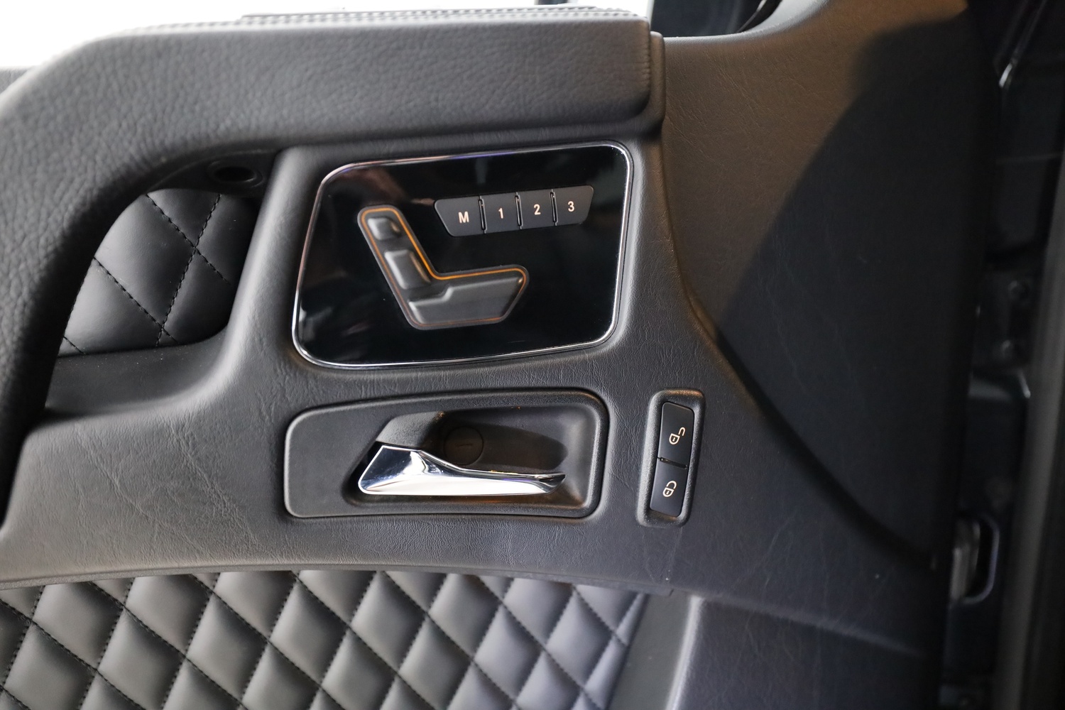 Mercedes-Benz G vaihtoauto