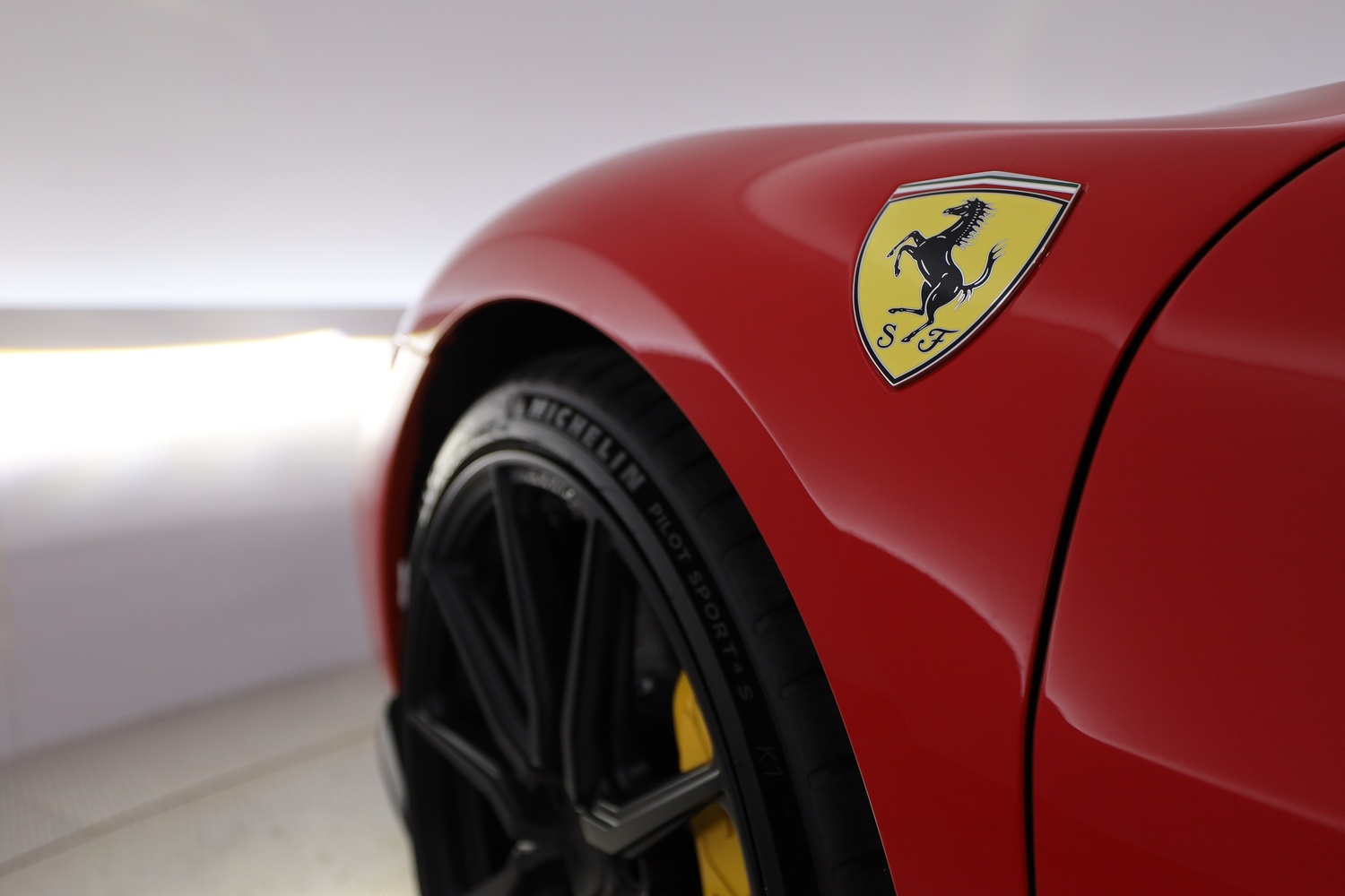 Ferrari 296 GTB vaihtoauto