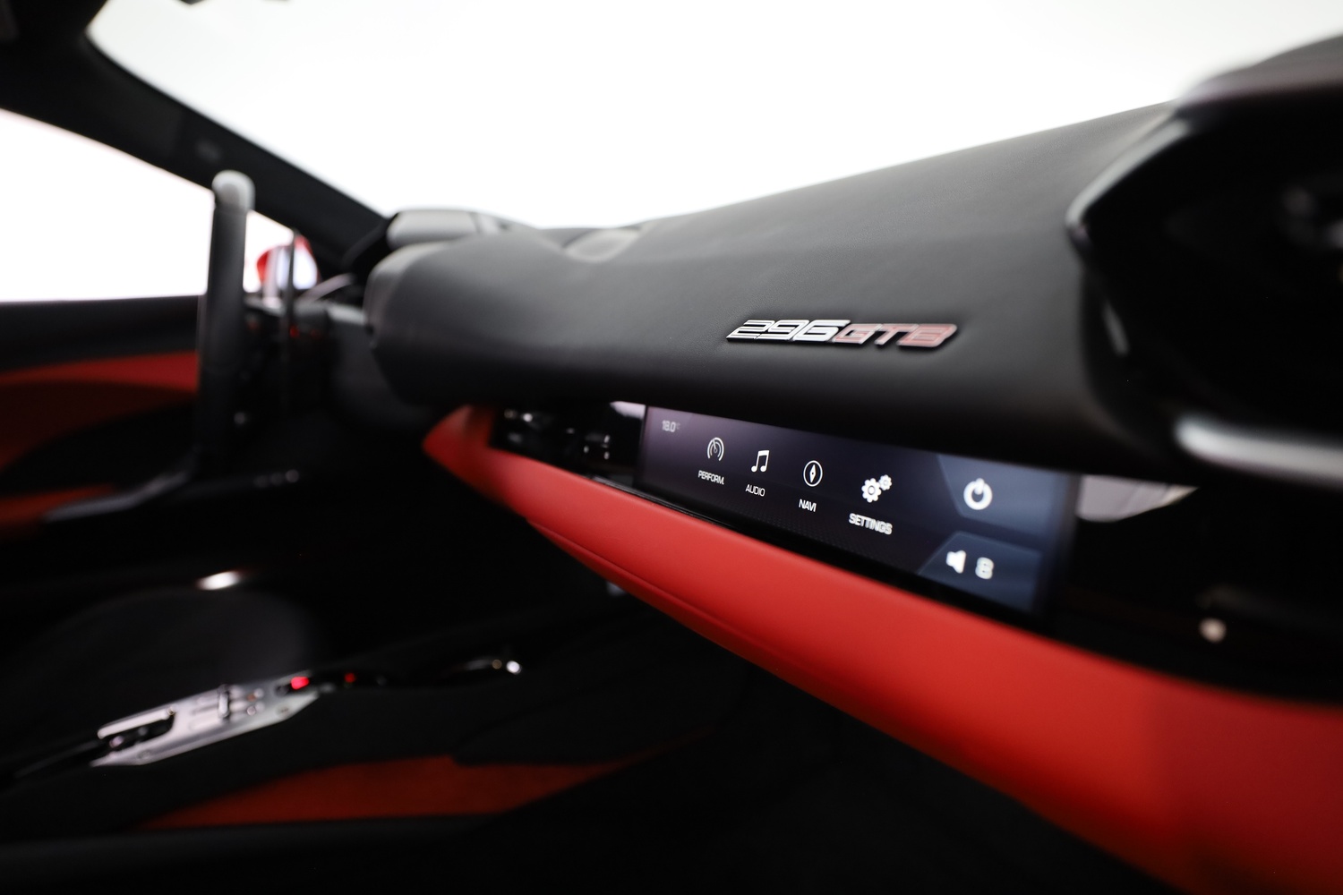 Ferrari 296 GTB vaihtoauto