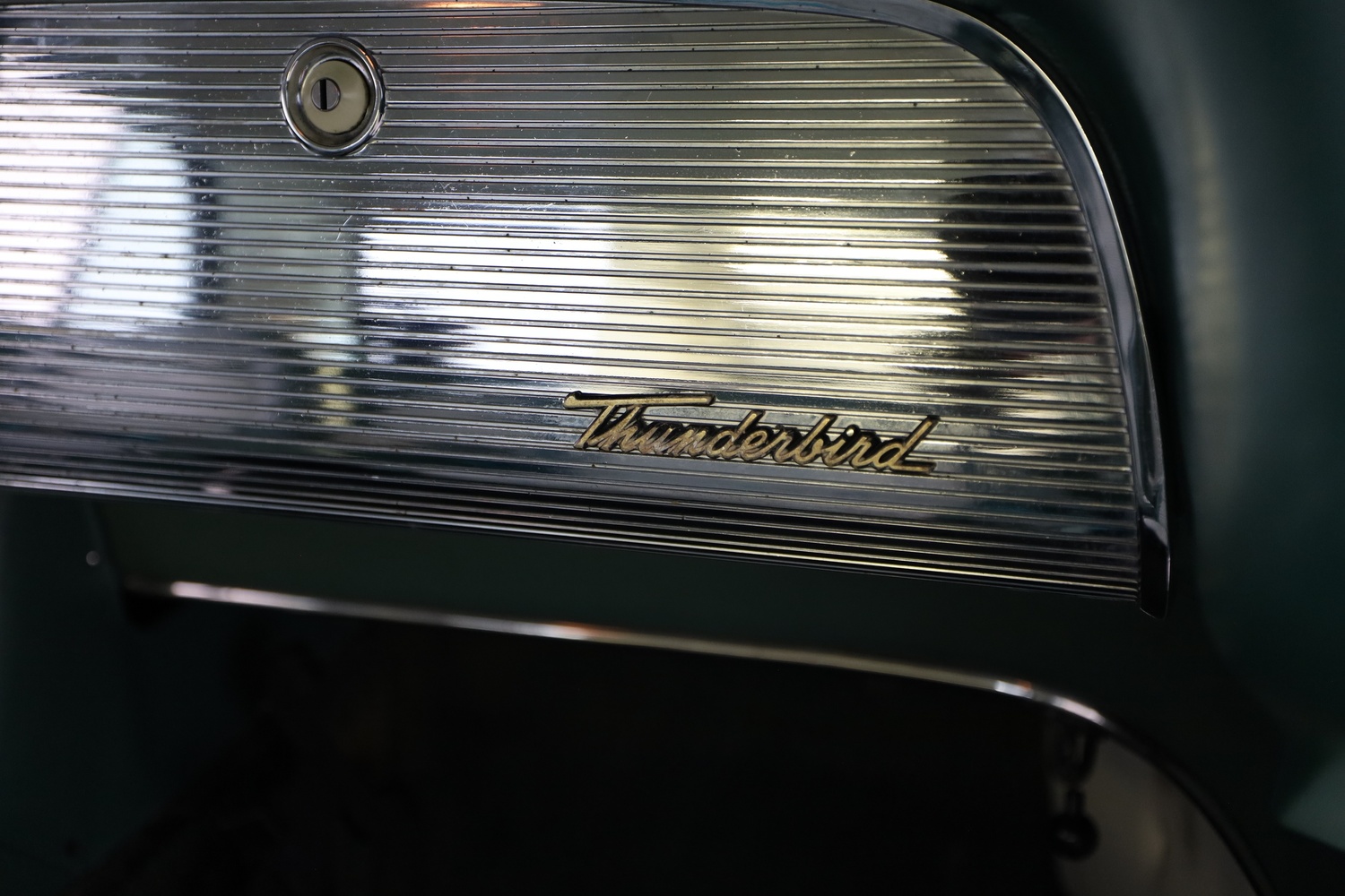 Ford USA Thunderbird vaihtoauto