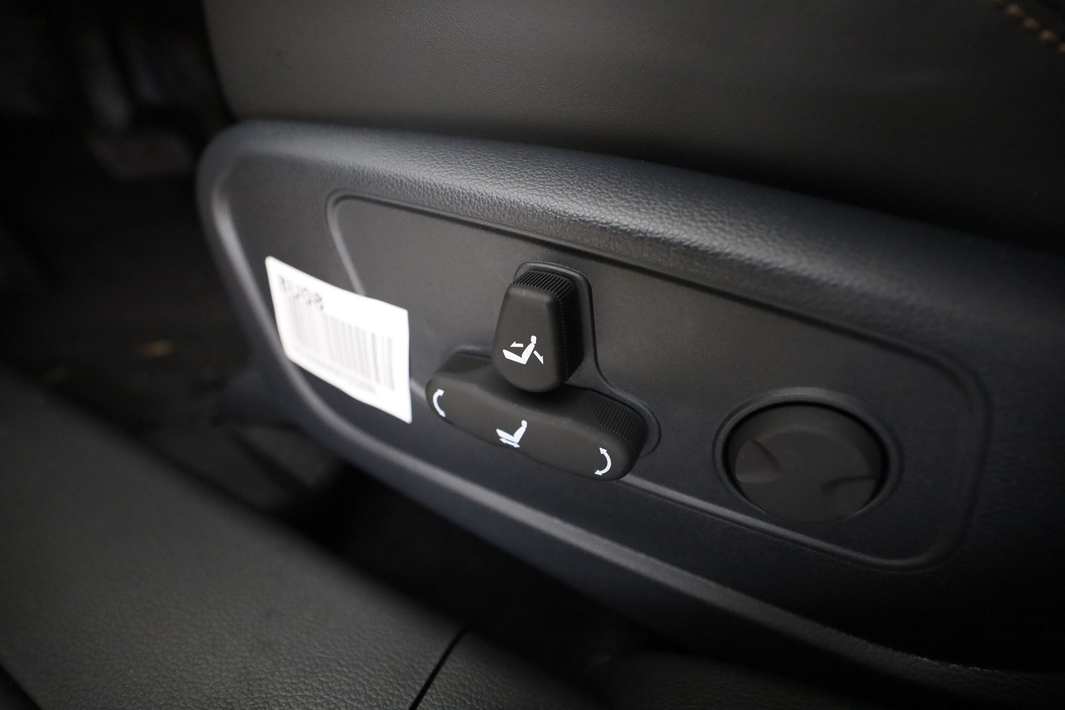 KGM Musso EV vaihtoauto