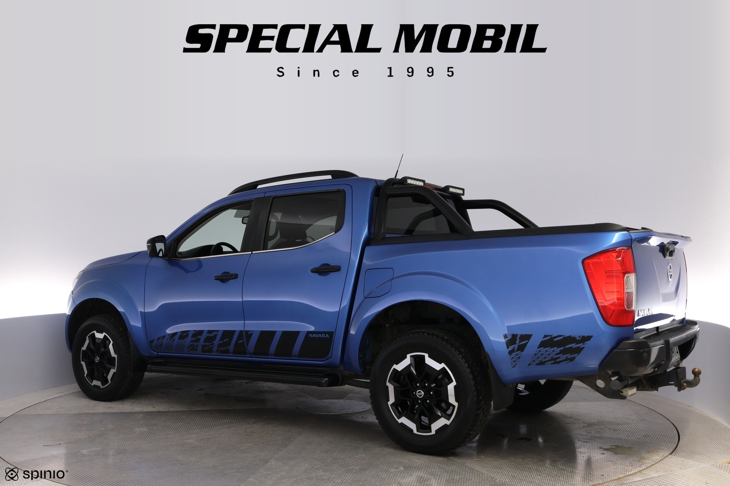 Nissan Navara vaihtoauto