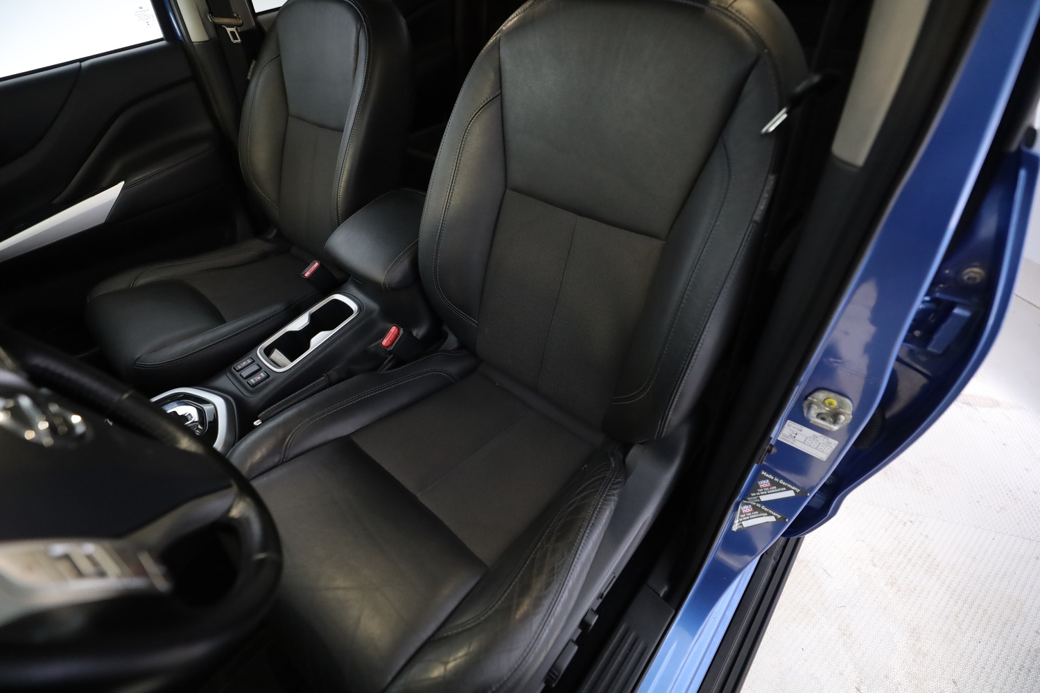 Nissan Navara vaihtoauto
