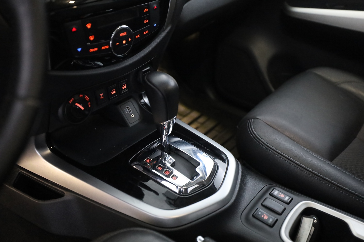 Nissan Navara vaihtoauto