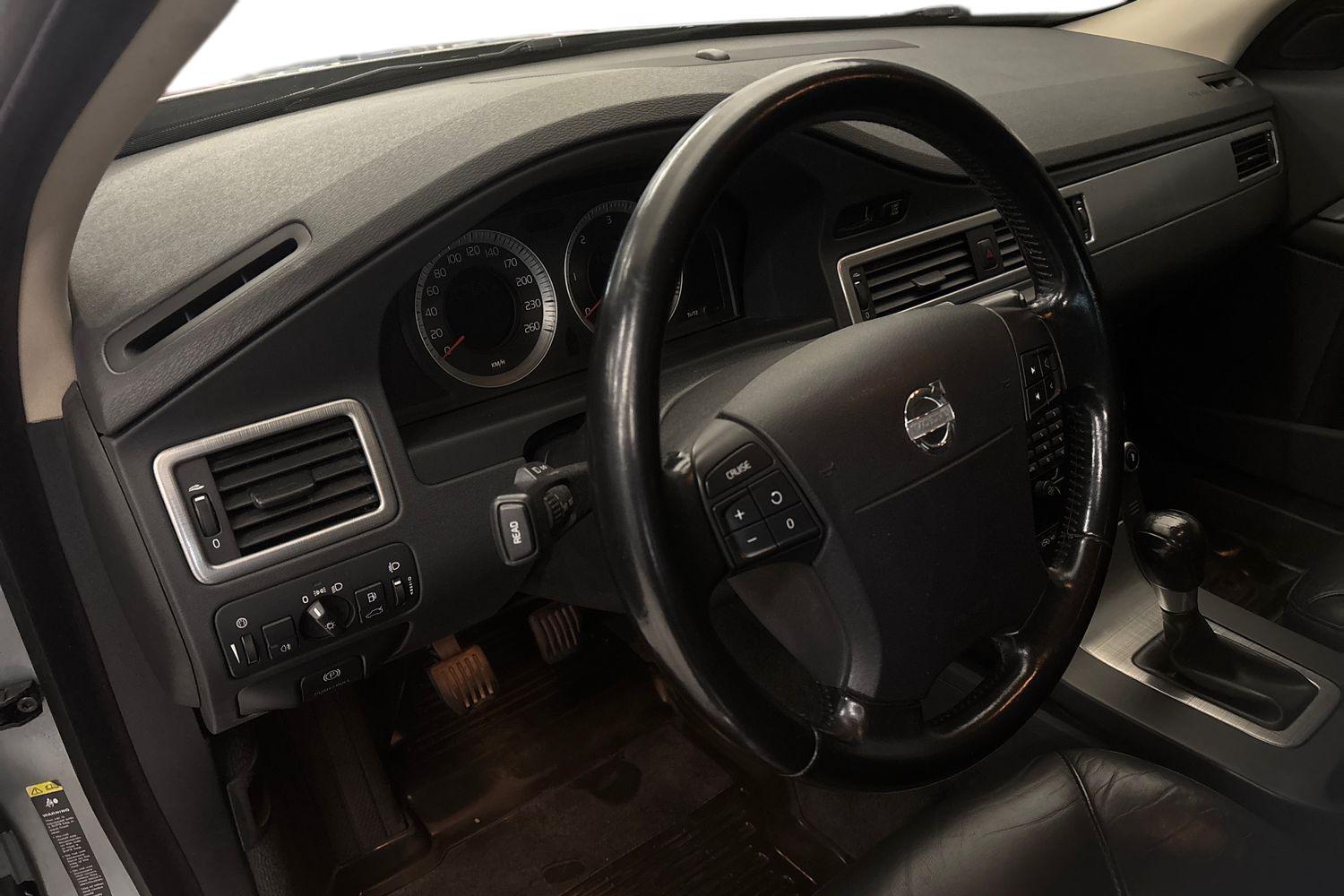 Volvo V70 vaihtoauto