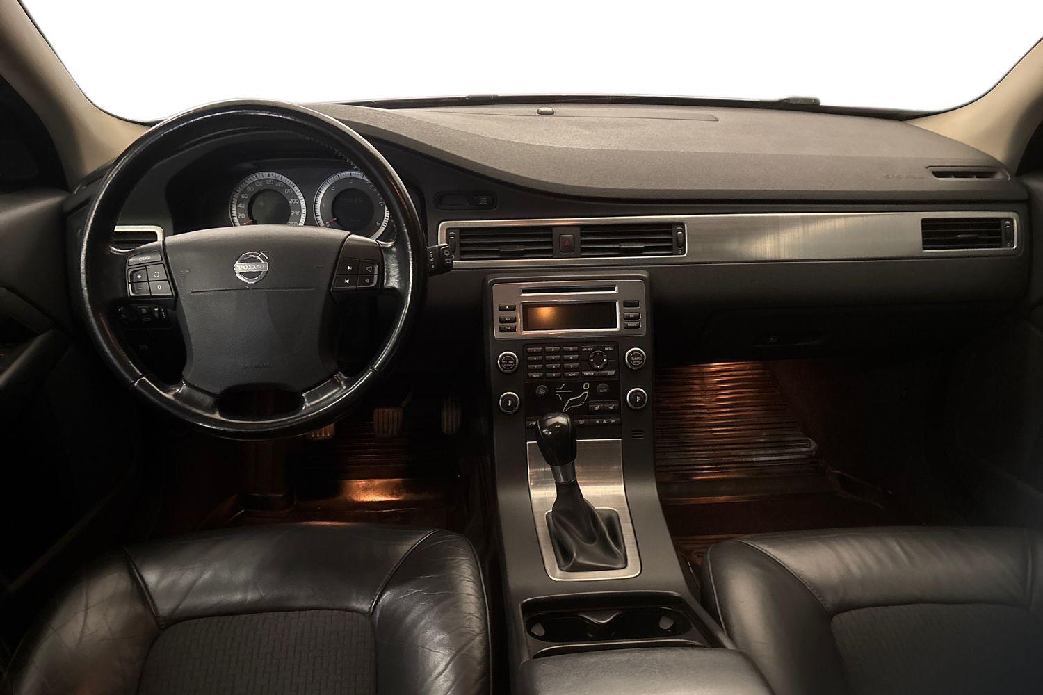 Volvo V70 vaihtoauto