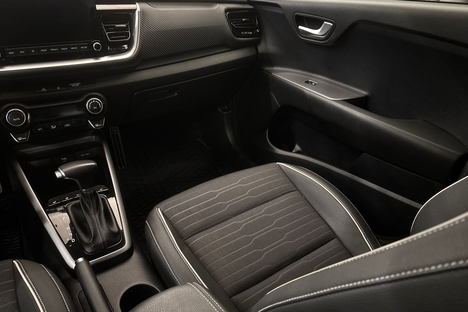 Kia Stonic vaihtoauto