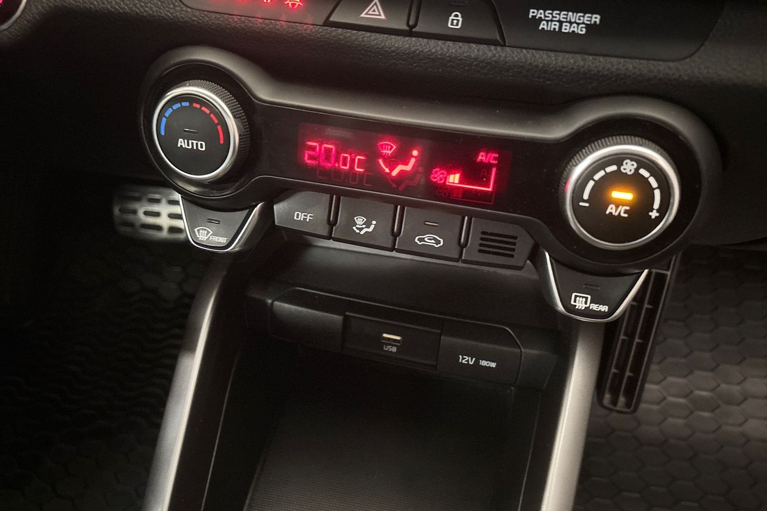 Kia Stonic vaihtoauto