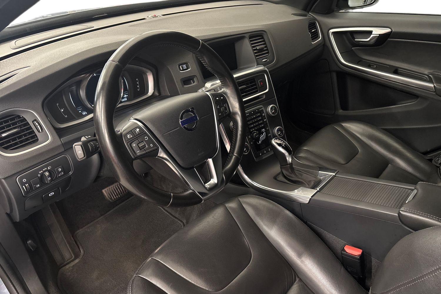 Volvo V60 Cross Country vaihtoauto