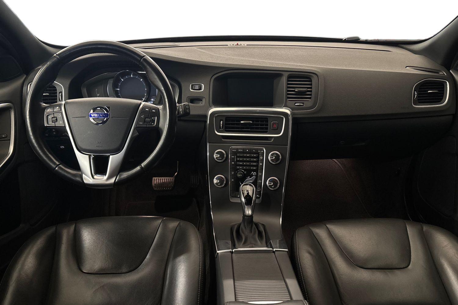 Volvo V60 Cross Country vaihtoauto