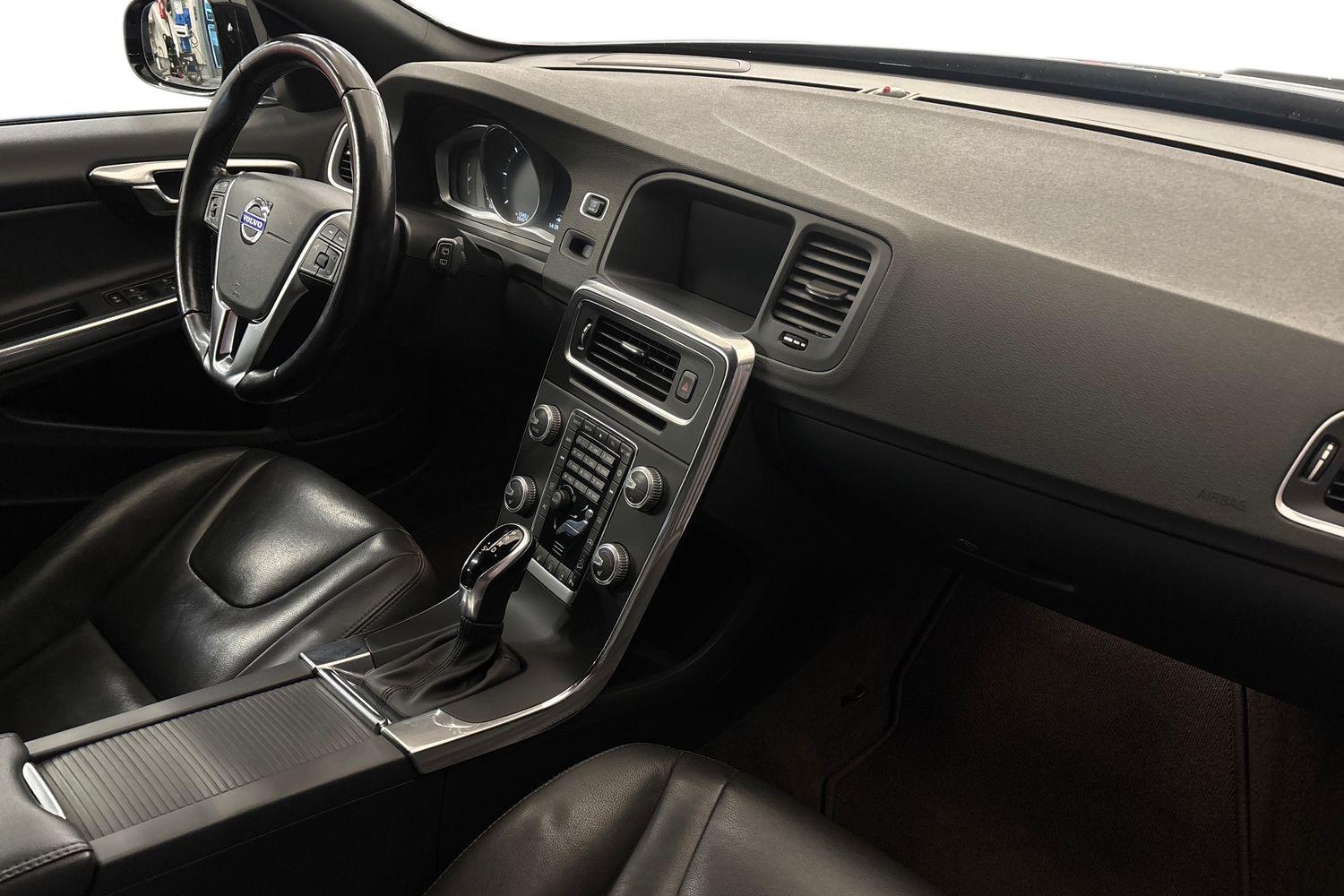 Volvo V60 Cross Country vaihtoauto