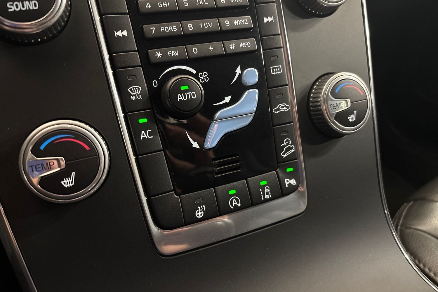 Volvo V60 Cross Country vaihtoauto