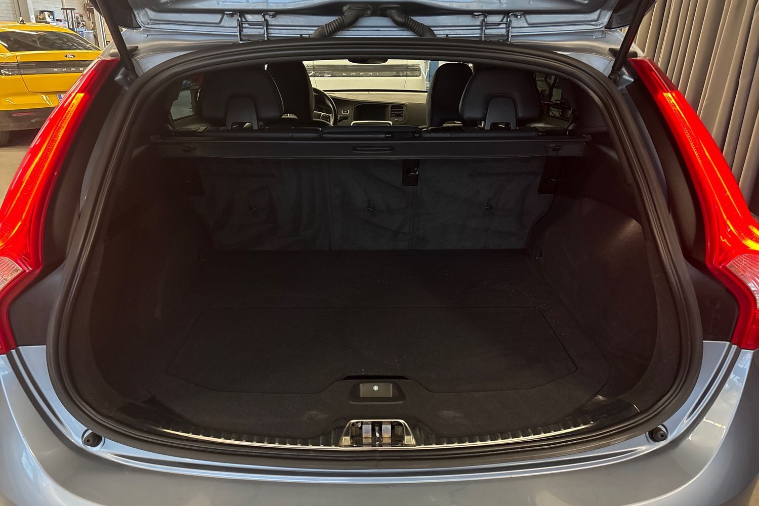 Volvo V60 Cross Country vaihtoauto