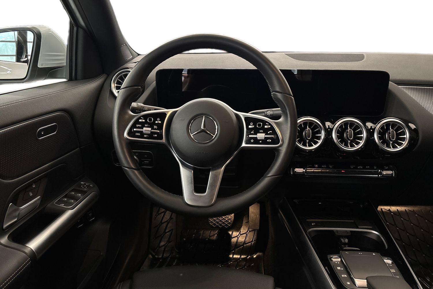 Mercedes-Benz GLA vaihtoauto