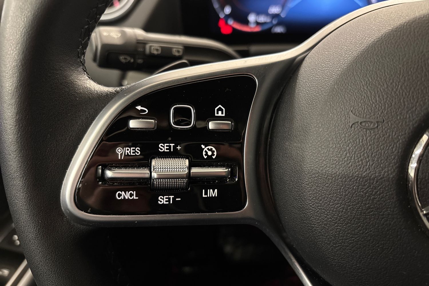 Mercedes-Benz GLA vaihtoauto